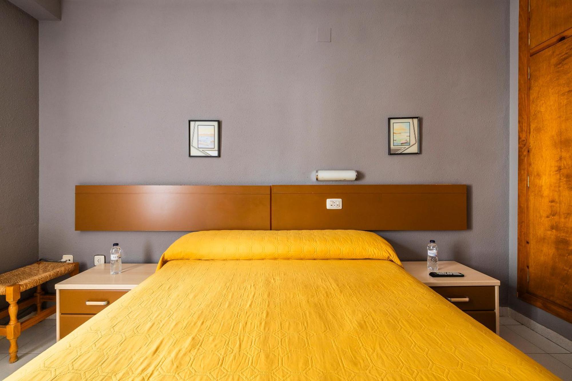 Hostal Los Valles Bielsa Exterior photo